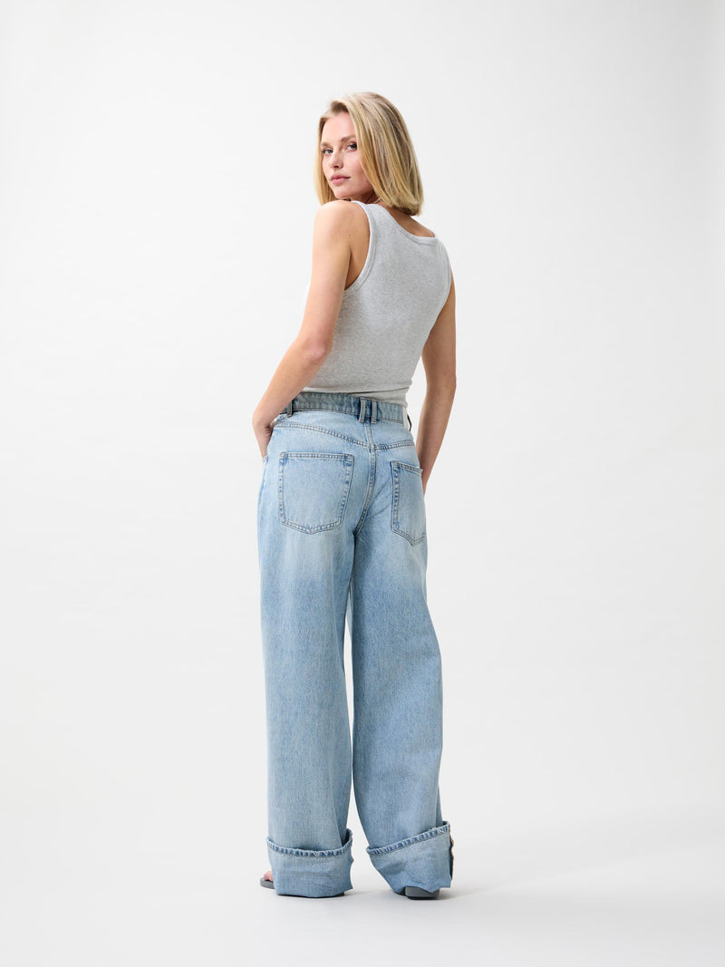 Super loose fit jeans damaged
