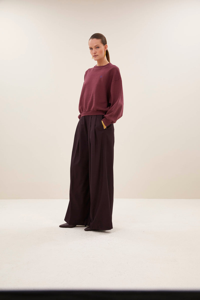 malyn logo sweater