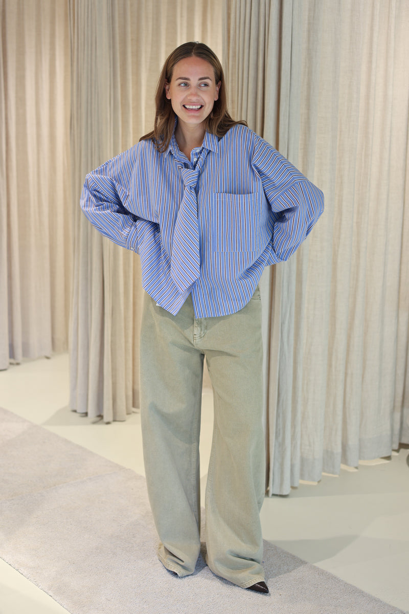 Blouse met stropdas